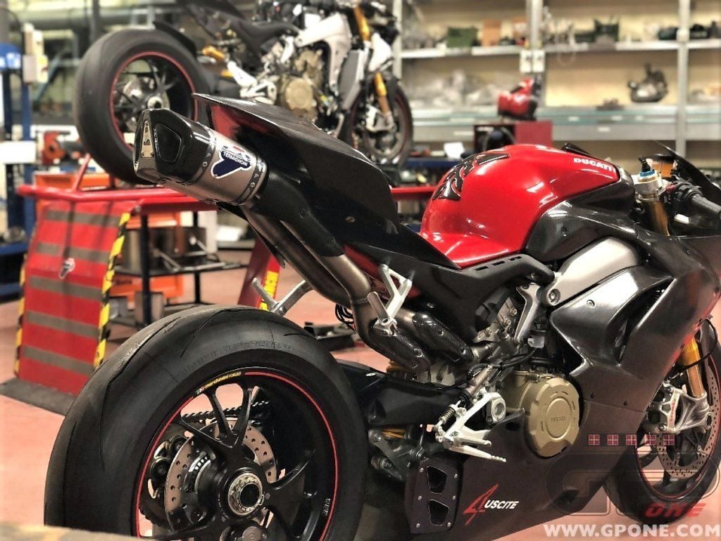 Moto News Termignoni Uscite New Fire Power For The Panigale V